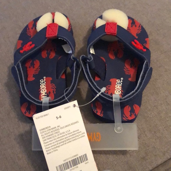 Toddler size 5-6 flip flops - Picture 1 of 3